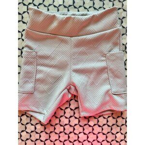 Kickin It Biker Shorts Silver Chevron Pattern Small NWT By Bucket List